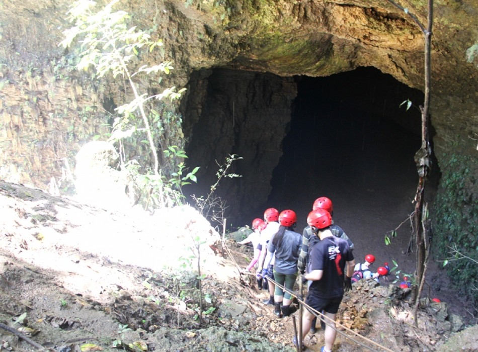 4 Days of Jomblang Cave & Borobudur Sunrise Tour