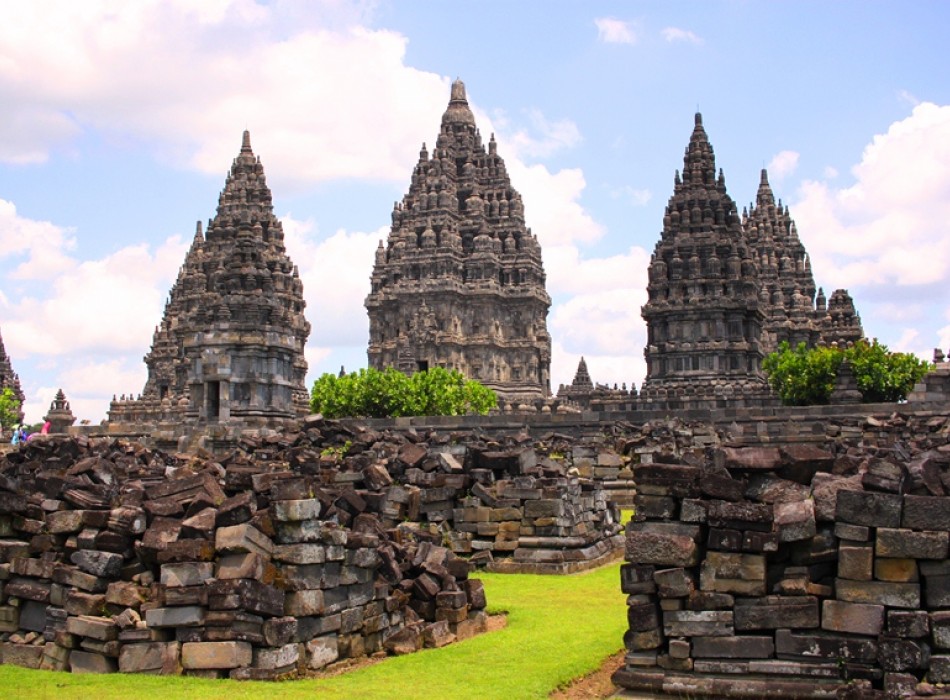 5 Day Yogyakarta to Explore Prambanan, Borobudur Temple, Merapi Volcano, Solo City, Sukuh & Cetho