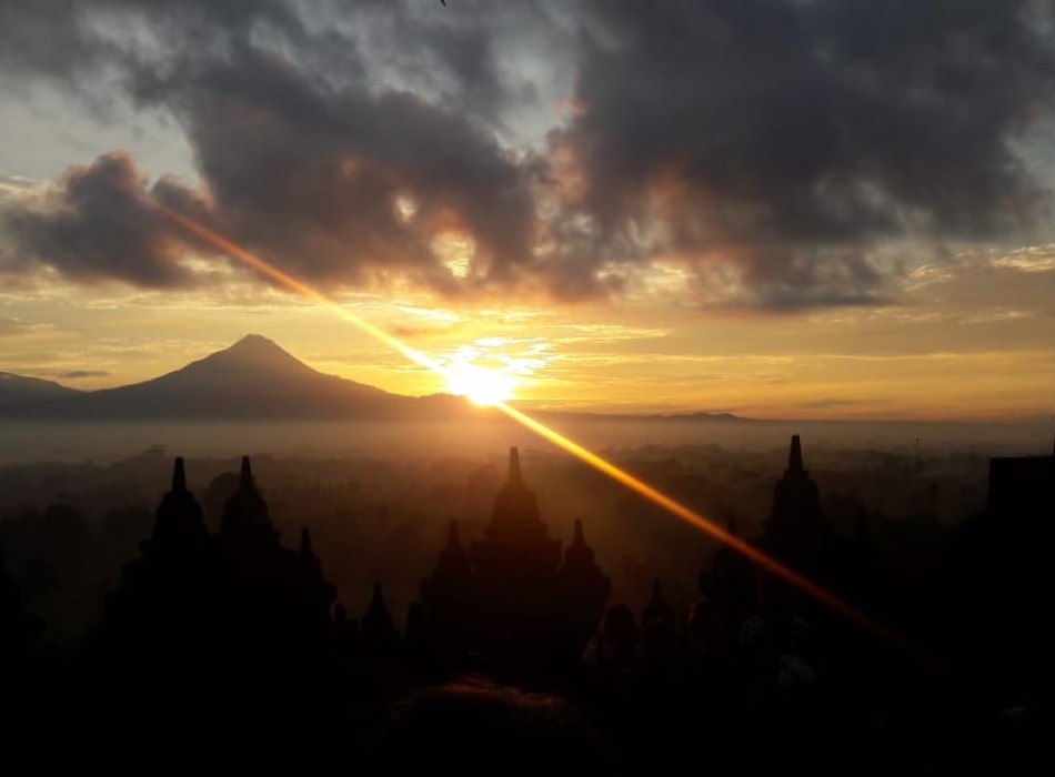 Borobudur Sunrise & Dieng Plateau