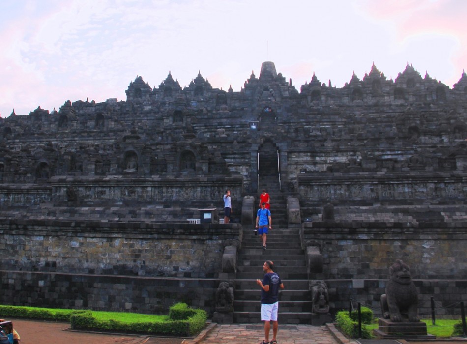 Borobudur Sunrise , Chicken Church & Selogriyo Temple