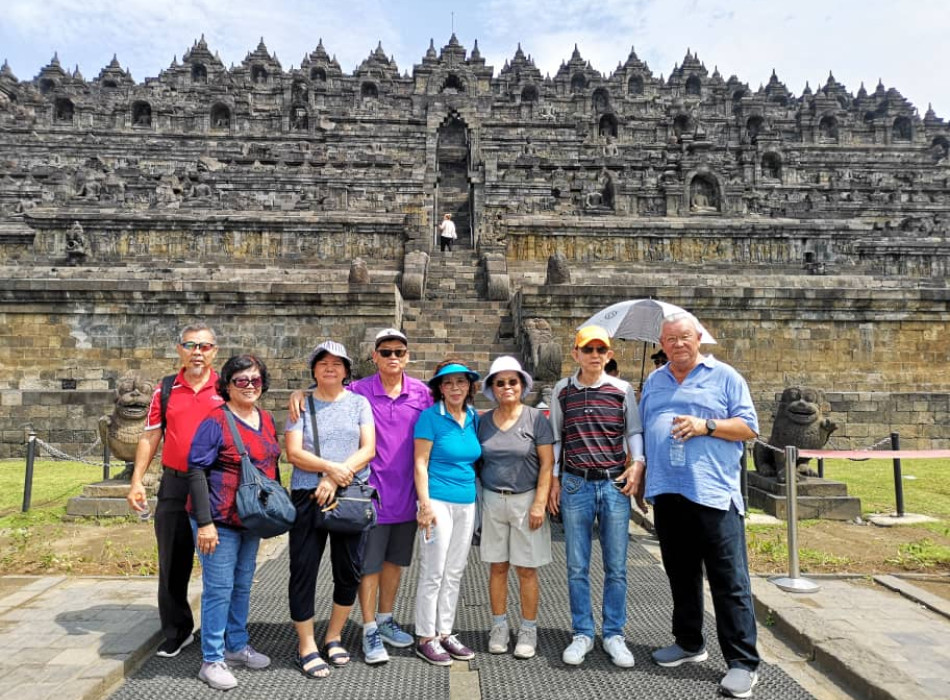 Shore Excursion from Semarang Port Borobudur & Prambanan