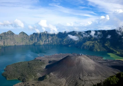 Mount Rinjani Trekking 4D3N