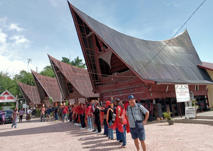4D3N Lake Toba Samosir Island Tour Package from Singapore