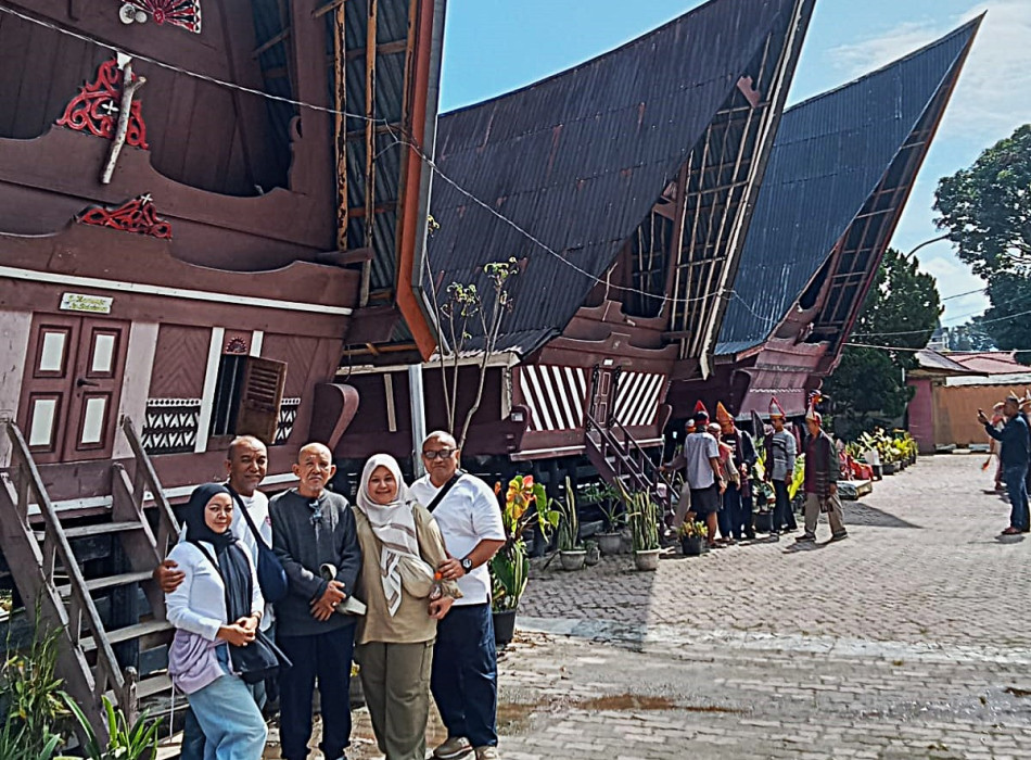 4D3N Lake Toba Samosir Island Tour from Singapore