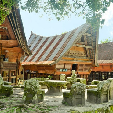 Medan Lake Toba Tours