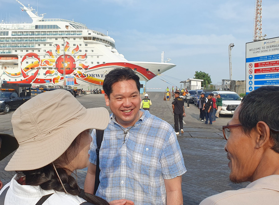 borobudur-tour-semarang-port