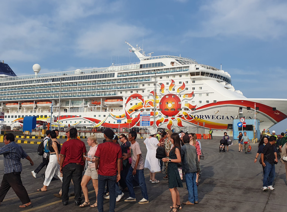 Borobudur Tour from Semarang Port Private Tour
