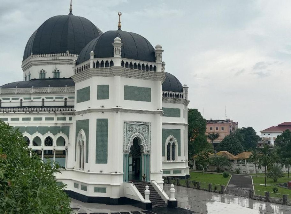Medan City Tours from Kuala Tanjung Port Medan