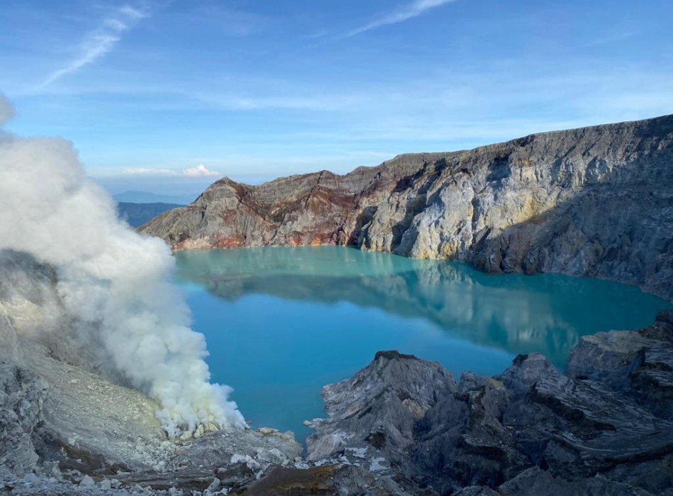 From Yogyakarta: 3D2N Mt Bromo Mt Ijen Blue Fire Drop to Bali