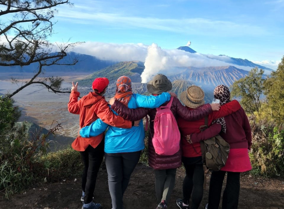 From Yogyakarta: 3D2N Mt Bromo Mt Ijen Blue Fire Drop to Bali